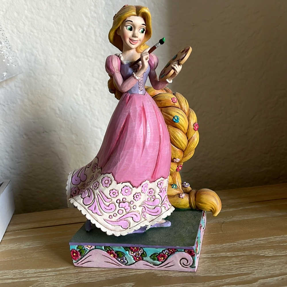 Rapunzel Disney Statue